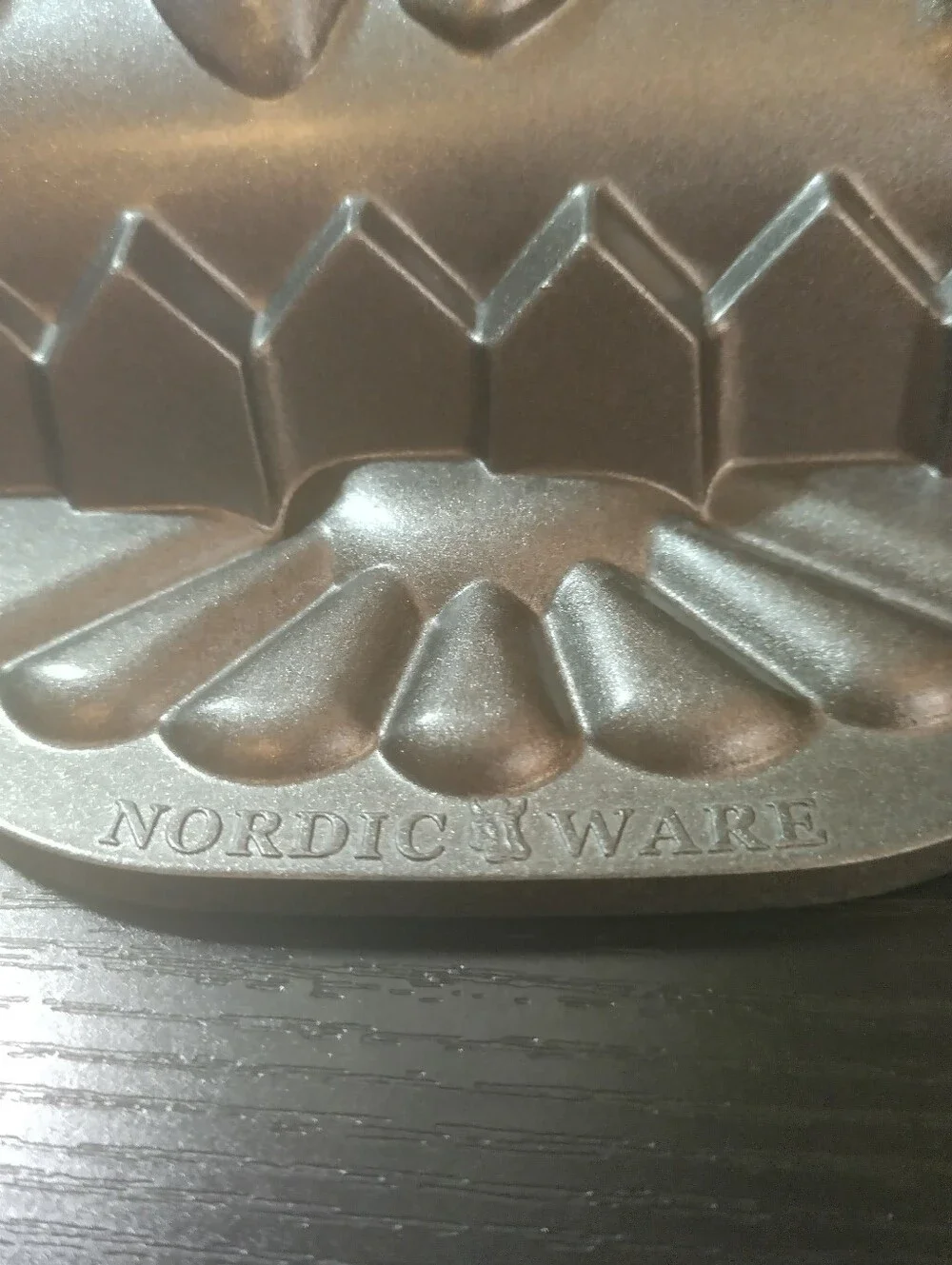 Nordic Ware 14x9 1/2 Wildflower Cake Pan